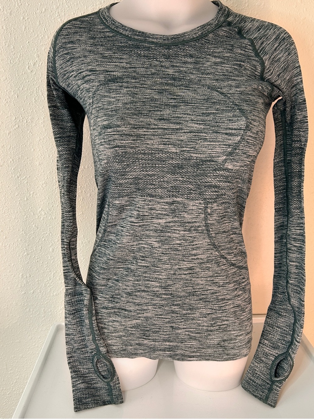 lululemon athletica Swiftly Tech Long-Sleeve Crew